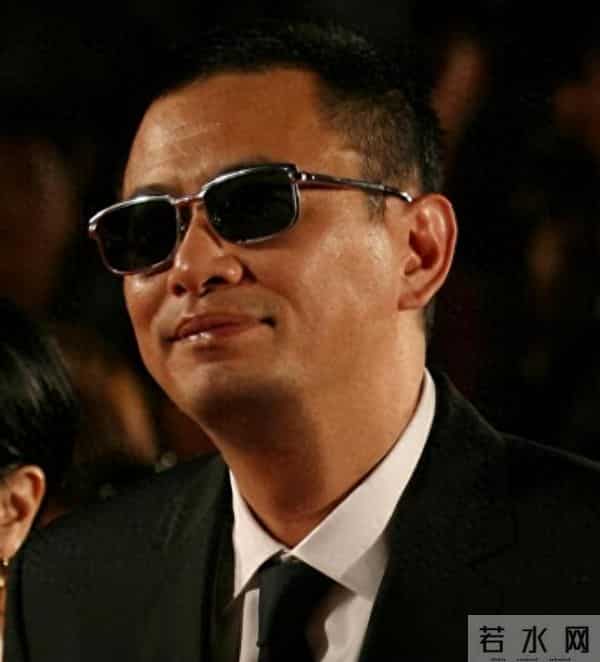 越扒越有!集体嫖娼、逼疯演员、好友回踩,王家卫彻底“瞎”了