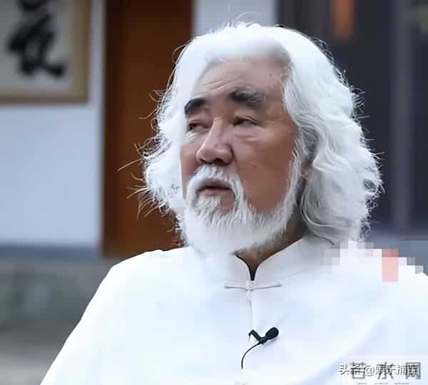 前狼后虎！这一次，再好的身子骨也救不了晚节不保的张纪中