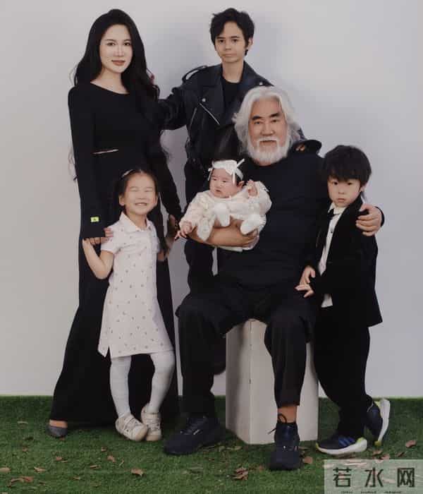 一手好牌打的稀碎,74岁的张纪中遭到“反噬”,如今下场大快人心