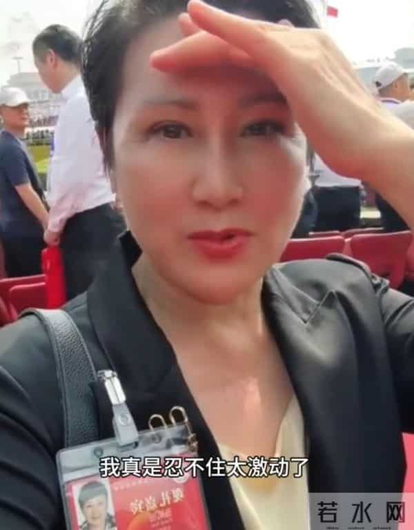 收手吧!63岁张凯丽穿“黑丝”现身不到72小时,恶心的事情发生了