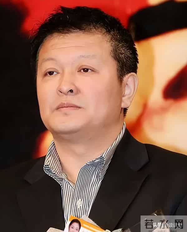 倪萍也没想到,69岁的三婚丈夫杨亚洲,已经开始给全家人争光了