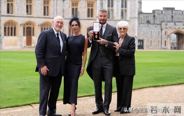 小七新镜头！庆祝大贝封爵，穿吊带皮草，油光满面成熟得不像14岁