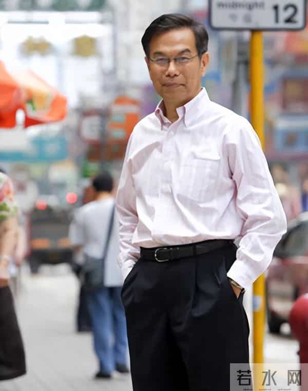 香港著名男星再婚娶小19岁妻子，猝死在拍戏现场，曾被绑架勒索