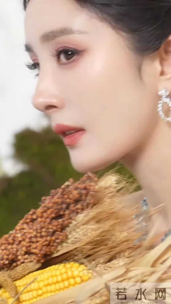 定格杨幂美得一瞬间