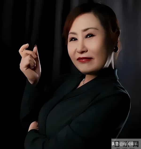 一眨眼没想到曾经火遍大江南北的“小燕子”竟然已经被封杀4年了