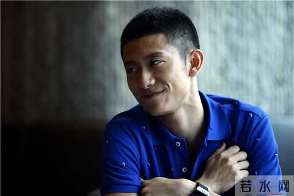 被“发腮”的张一山惊艳,33岁终于长开,网友:杨紫得避嫌了