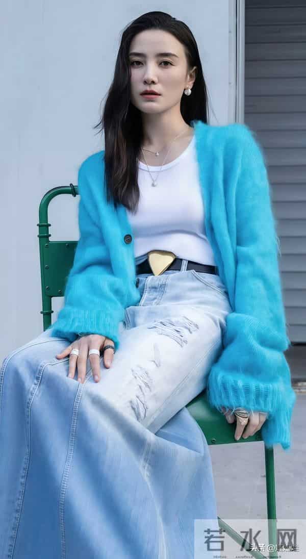 有种“夺命的刀”,叫宋佳的腰;有种“夺人的魂”,叫宋佳的臀