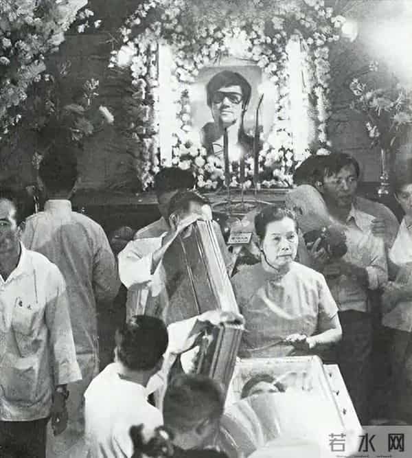 52年后，78岁丁珮终于说出真相：李小龙在我床上倒了12分钟！