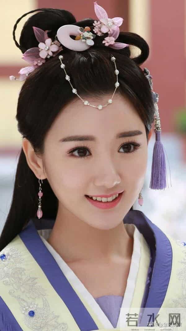 与陈晓闪婚领证传闻真相大白1个多月,毛晓彤近况曝出,并不意外