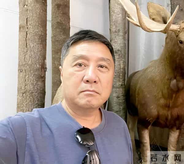 为了梅婷,抛弃患难与共的发妻,67岁孤身一人的叶大鹰可曾后悔?