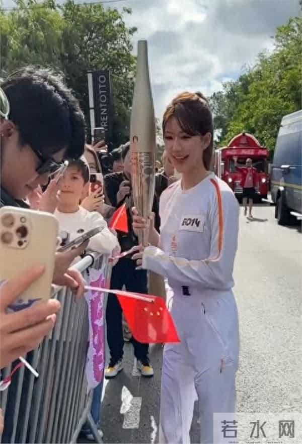 何超琼近况曝光，生图满头白发还有老年斑，和澳门大会判若两人