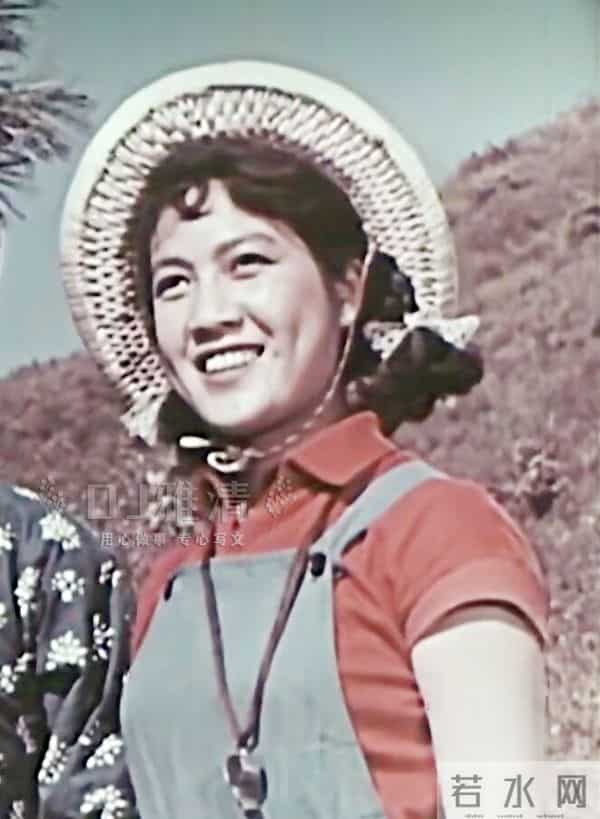 真没想到 我们喜爱的这位硬派男星 竟是戴望舒的女婿 其妻子也是演员