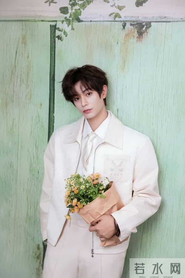 11.6娱乐瓜：杨紫 易烊千玺 李现 迪丽热巴 孟子义 罗云熙 丁禹兮 韩东君