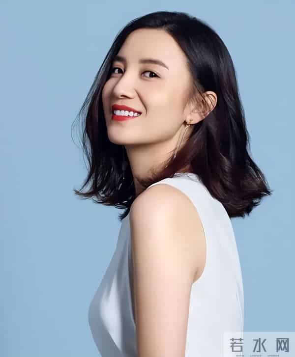 人民日报“点名”刚1个月，宋佳因一个举动，再令所有人刮目相看