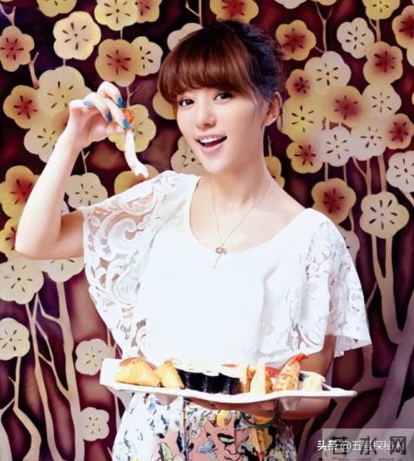 她是隐藏最深的富婆,童颜巨乳躺赚上亿,21岁打败王菲却主动过气