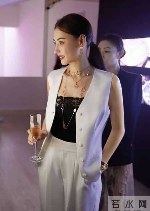 张柏芝一一夹克背心秀