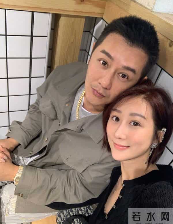 56岁前TVB男星近照曝光,皮肤布满皱纹,被指出现“断崖式衰老”