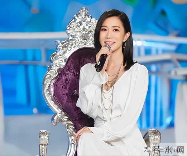 干爹离世10天后,佘诗曼迎来好消息,这下许绍雄终于可以放心了