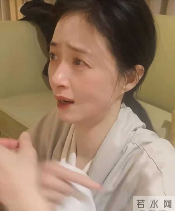 步大 S 后尘！42 岁蒋欣节食暴瘦，崩溃痛哭，饿到晕厥身体已亮红灯