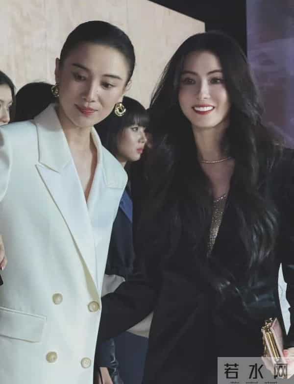 别被网上的照片骗了，这才是原相机下50岁未修图的张柏芝