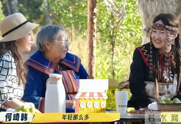 刘晓庆一天吃一斤肉，同龄人夸她年轻，摘下假发真容曝光