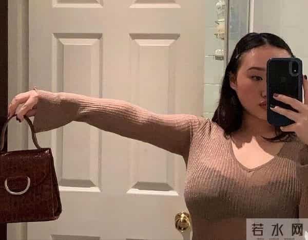 6岁打同学耳光，13岁成"小混混"，如今26岁李宗盛女儿，过得如何