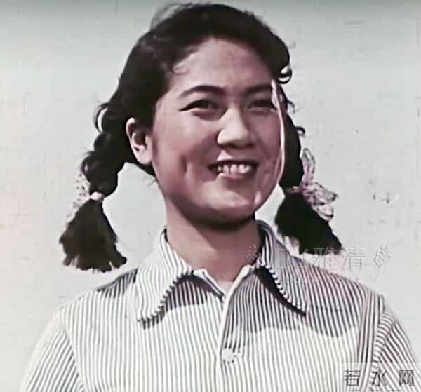 真没想到 我们喜爱的这位硬派男星 竟是戴望舒的女婿 其妻子也是演员