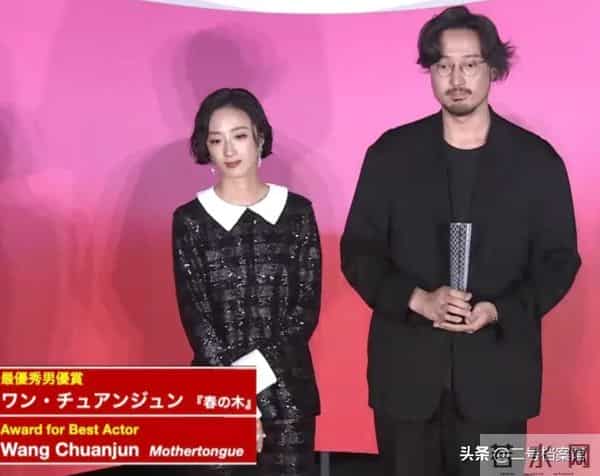 陪睡陪玩只是前菜，继袭警、舔手指被曝后，又一女星曝"圈中内幕"