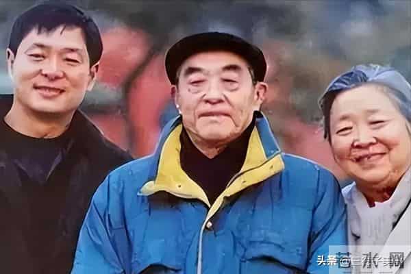 濮存昕：家人相继去世，如今71岁仍在工作，还要照顾年迈的老母亲