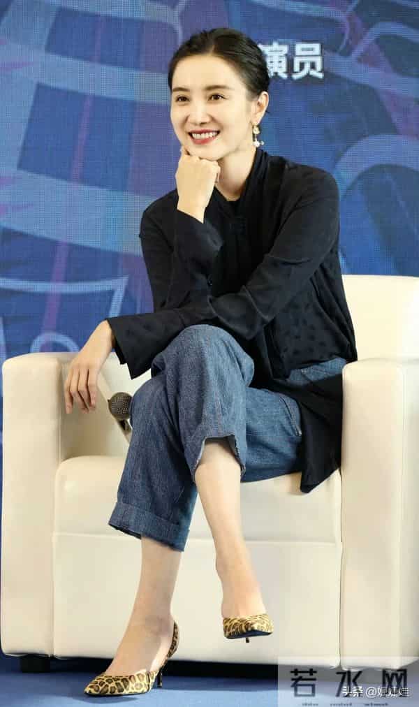 有种“夺命的刀”,叫宋佳的腰;有种“夺人的魂”,叫宋佳的臀