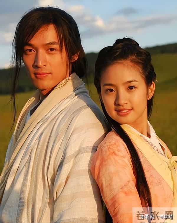 王家卫"录音门事件"才过几天，胡歌官宣喜讯，原来他们不是一路人