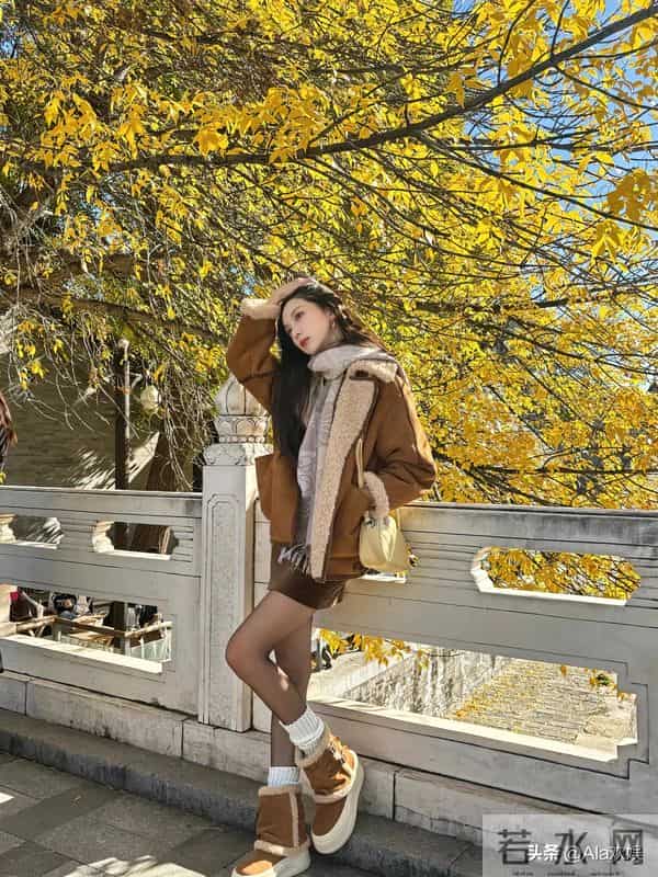 肖雨 黑丝美腿 深秋氛围感满满