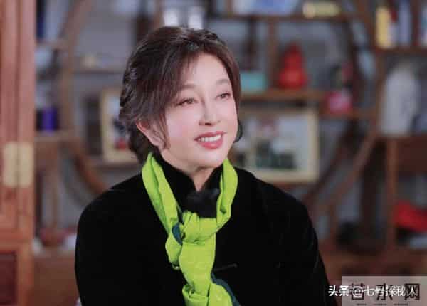 “红杏出墙”！这5位给老公戴帽子的女星，简直堪比现代版潘金莲