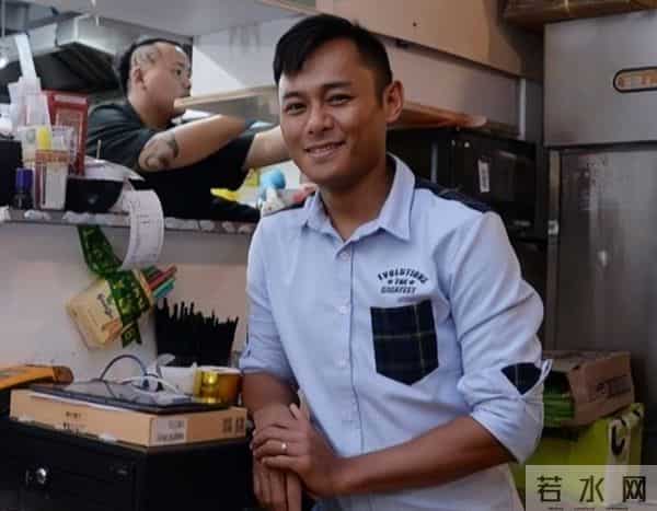 香港知名男星宣布复出,两度退出娱乐圈,举家移民澳洲失败