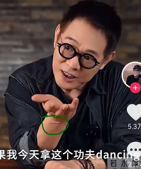 李连杰脱光上衣自证清白后,有网红提出质疑,吃的什么神丹妙药?