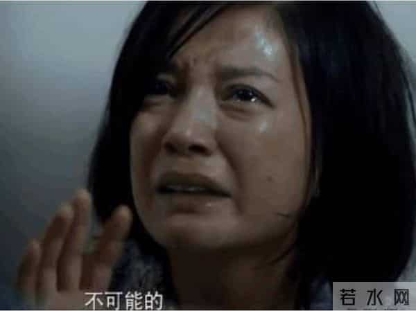 封杀四年,49岁赵薇近况再曝,参加好友婚礼,脸垮皮衰无星气