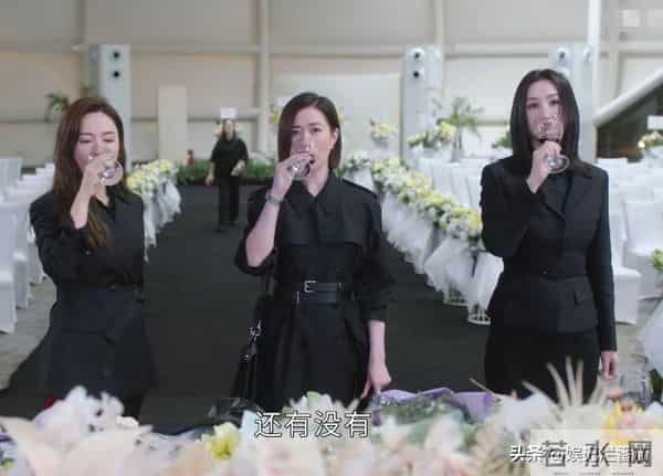 气场弱就别霍霍新闻女王2?眼神空洞 像软柿子,还是回综艺卖惨吧