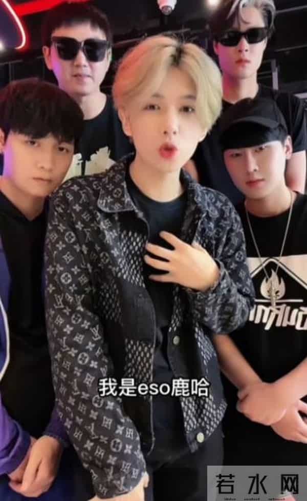 太突然！鹿哈官宣领证，3个月前已订婚，全网恭喜，终于等到这天