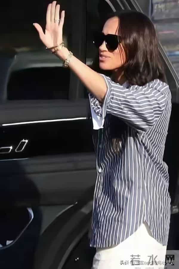 梅根最新亮相!时隔7年重回片场拍戏,衣服皱巴巴,身材也好臃肿