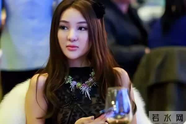 出狱仅2年,郭美美再迎2大噩耗,个个戳心窝,网友直言大快人心