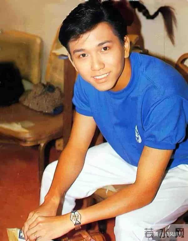 香港演员温兆伦的现状:61岁定居北京,依然帅气,10岁女儿很漂亮