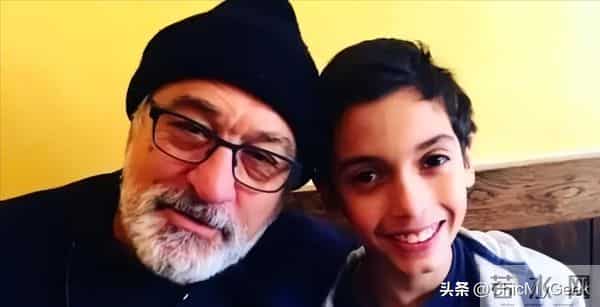 82岁罗伯特·德尼罗支持女儿成跨性别者，亲自陪同咨询变性过程