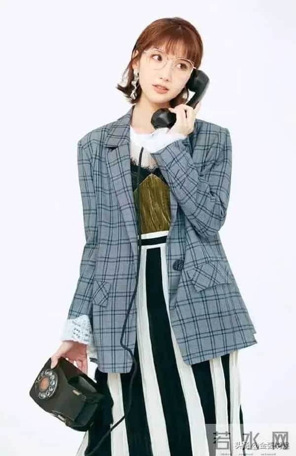 与陈晓闪婚领证传闻真相大白1个多月,毛晓彤近况曝出,并不意外