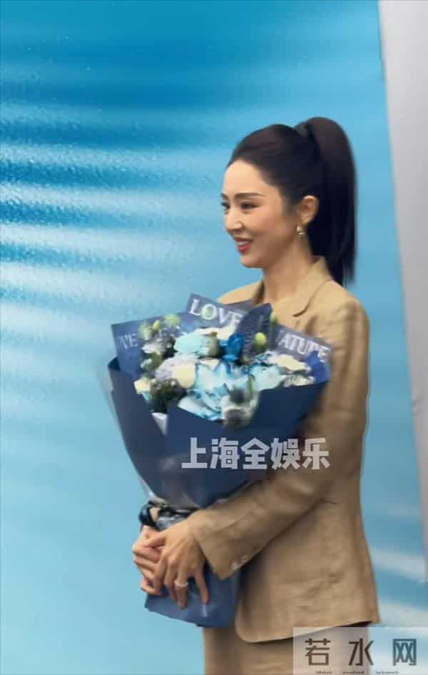 董璇经怀孕传闻后首次公开亮相，面相变得好奇怪，鼻子整失败了吗