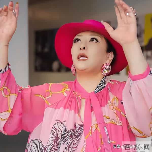 连爆2大行业瓜!大花回应只字不提影帝,阔太倒油导演,都不装了