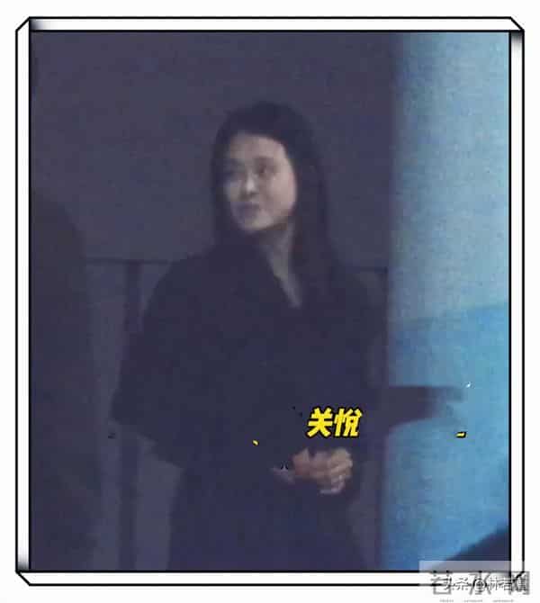 董璇生日会,张维伊贴心照顾小酒窝,与董璇手牵手送客,好甜蜜!