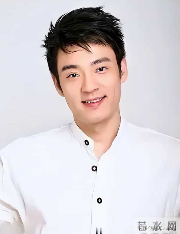 李光洁：娶过郝蕾，爱过王珞丹，负了殷桃，和小12岁的她修成正果