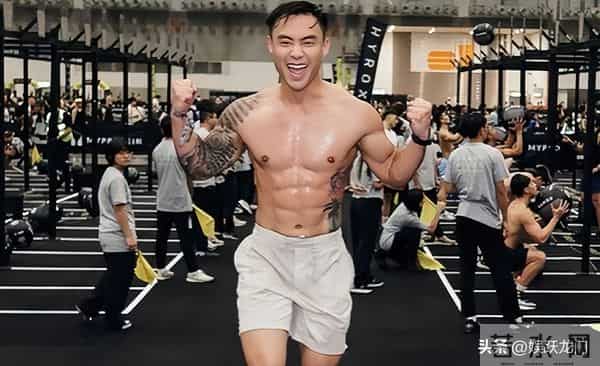 43岁阿Sa恋情曝光，竟然是比自己小10岁的健身教练，不少网友担心