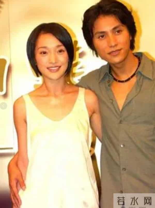 51岁的周迅是一位“实力派演员”,出演的角色都十分出彩