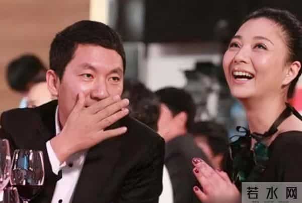 她是演员中的女富豪，豪车多的开不过来，如今45岁却活得像20岁